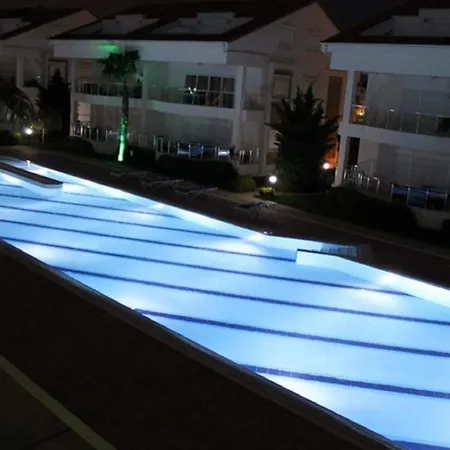 Apartment Luxury In Award Winning Private, Small Community Central Location Side